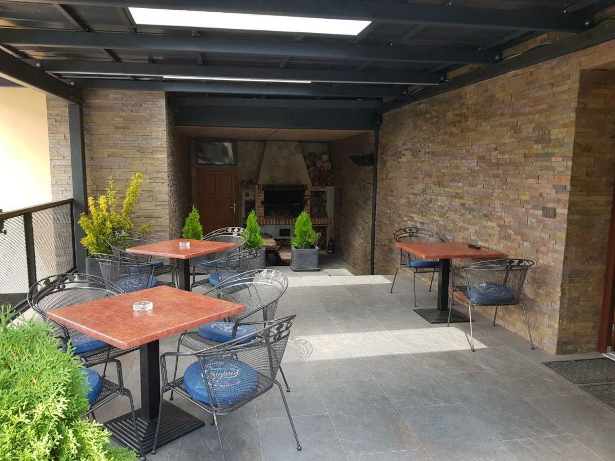 Penzion Hudebka Louny Exterior photo
